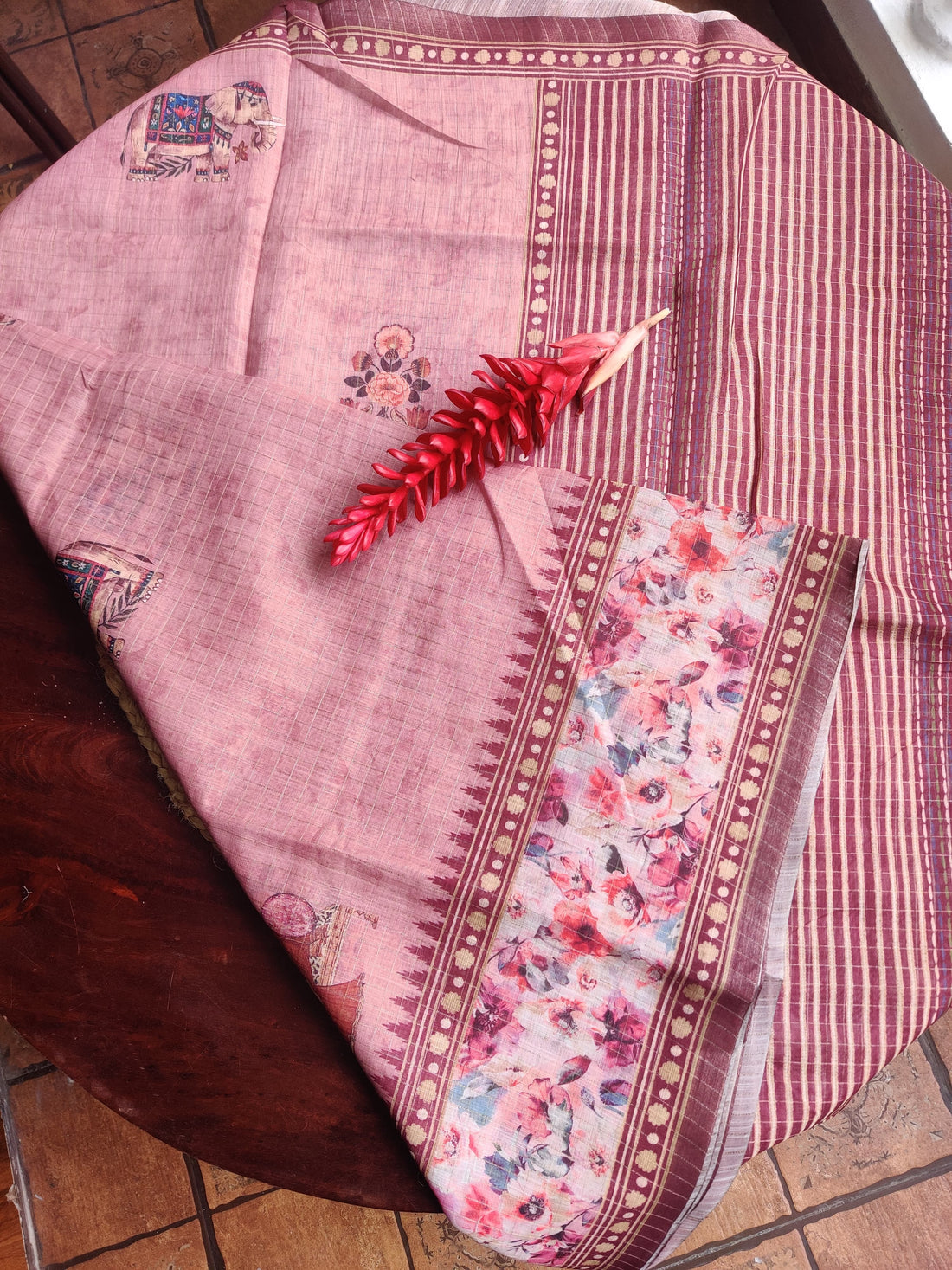 🌸 Rosewood Pink Digital Print Saree 🌸