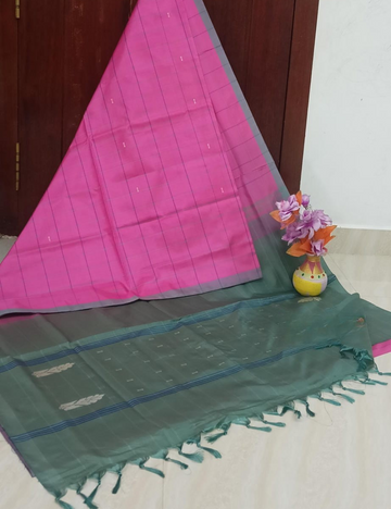 Elegant Pink & Green Dual-Tone Saree